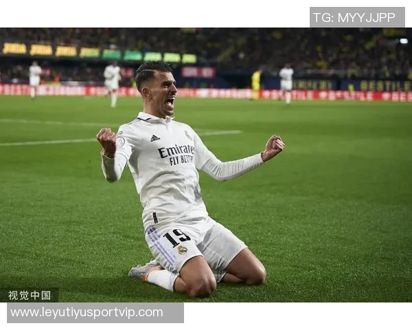 黄潜球员怒斥裁判判罚维尼修斯跳跃行为质疑红牌不公正