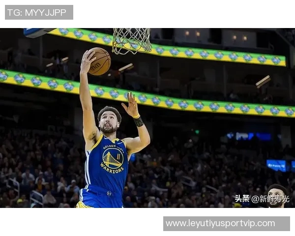 克莱上半场表现出色三分命中率高助球队稳住局势