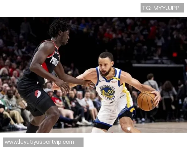 库里回忆斯潘塞表现出色帮助球队几乎赢得三场比赛 库里回忆斯潘塞表现出色帮助球队几乎赢得三场比赛